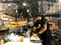 Atmosphère du Restaurant de hamburgers BROZ BURGER Kebab burger tacos à Paris - n°5
