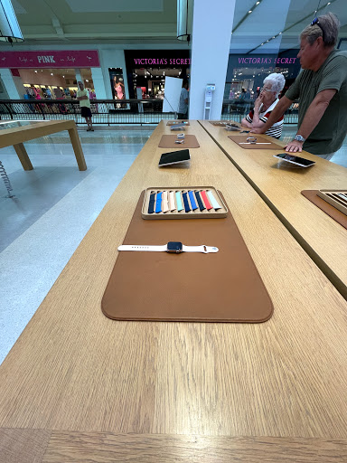 Apple The Oaks image