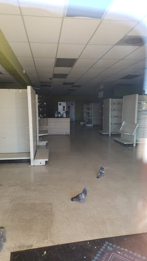 Pet Supply Store «Pet Club Mesa», reviews and photos, 55 S Country Club Dr, Mesa, AZ 85210, USA