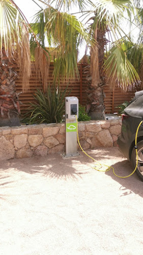 Borne de recharge de véhicules électriques OZECAR Charging Station Porto-Vecchio