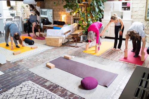 Cours de yoga Connecting YOGA Aubervilliers