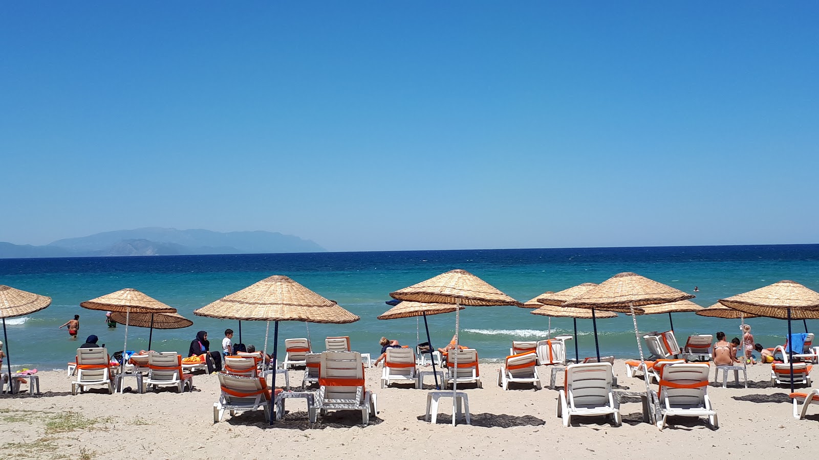 Foto van Kusadasi Plaj en de nederzetting