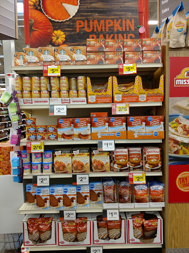 Grocery Store «Stop & Shop», reviews and photos, 11 E High St, East Hampton, CT 06424, USA