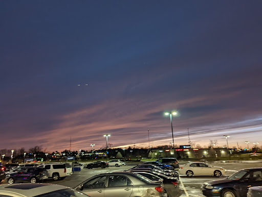 Shoe Store «DSW Designer Shoe Warehouse», reviews and photos, 4039 Richmond Rd, Warrensville Heights, OH 44122, USA