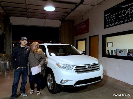 Used Car Dealer «West Coast Auto Group», reviews and photos, 231 NE 10th Ave, Portland, OR 97232, USA