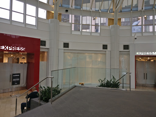 Clothing Store «Express», reviews and photos, 800 Boylston St, Boston, MA 02199, USA