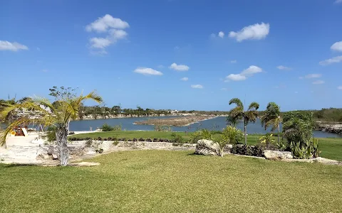 Los Tamarindos. "K'íiwik Tamarindos Ch'óop " Park image