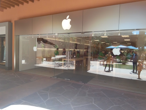 Computer Store «Apple La Encantada», reviews and photos, 2905 E Skyline Dr, Tucson, AZ 85718, USA
