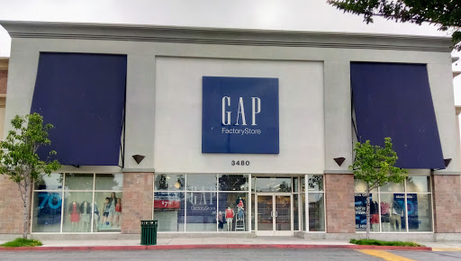 Clothing Store «Gap Outlet», reviews and photos, 3480 W Century Blvd, Inglewood, CA 90303, USA