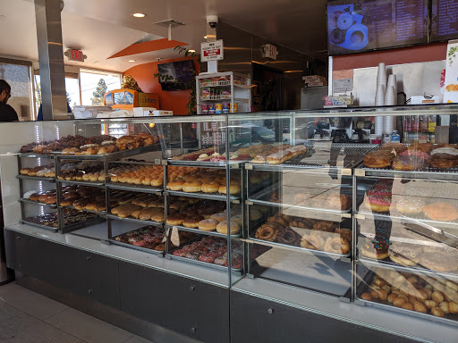 Donut Shop «B & B Donuts», reviews and photos, 925 Harbor Blvd, Fullerton, CA 92832, USA