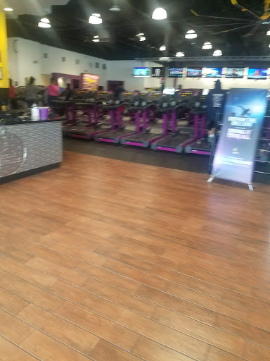 Gym «Planet Fitness», reviews and photos, 10200 Juniper Ave, Fontana, CA 92335, USA