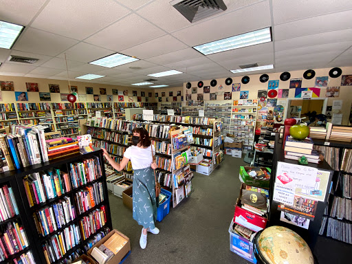 Book Store «Big Apple Books», reviews and photos, 5461 N Federal Hwy, Fort Lauderdale, FL 33308, USA