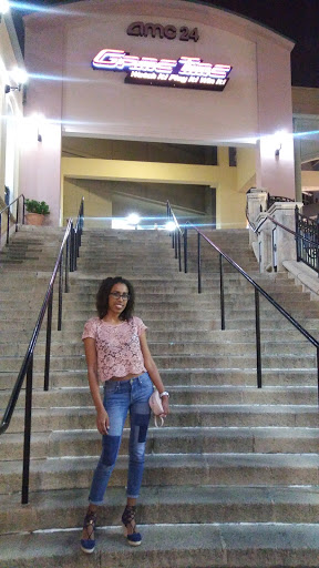 Movie Theater «AMC Sunset Place 24», reviews and photos, 5701 Sunset Dr #300, South Miami, FL 33143, USA