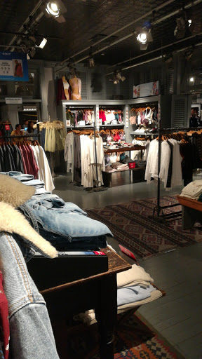 Clothing Store «Hollister Co.», reviews and photos, 321 Sun Valley Mall, Concord, CA 94520, USA