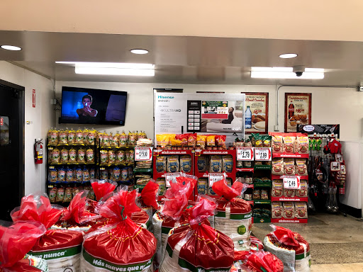 Grocery Store «Superior Grocers», reviews and photos, 16100 Lakewood Blvd, Bellflower, CA 90706, USA