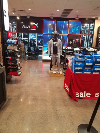 Shopping Mall «Roosevelt Mall», reviews and photos, 2339 Cottman Ave #1, Philadelphia, PA 19149, USA