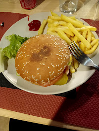 Plats et boissons du Restaurant de hamburgers La Belle Rouge à Damblain - n°1