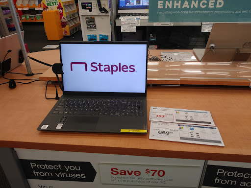 Office Supply Store «Staples», reviews and photos, 1207 N Landing Way, Renton, WA 98057, USA