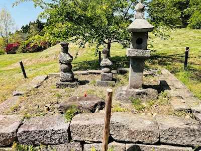 侍従大神入定所(百躰入定所)