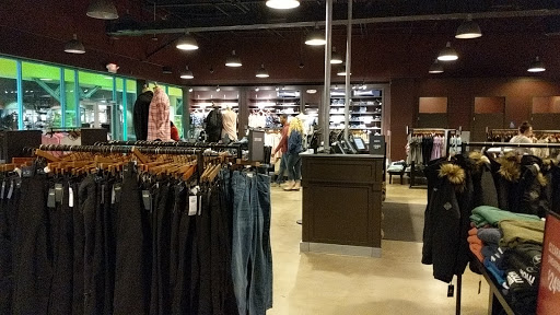 Clothing Store «Hollister Co. Outlet», reviews and photos, 4015 S Interstate Hwy 35, San Marcos, TX 78666, USA