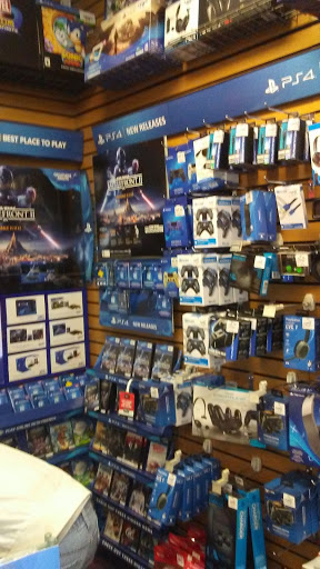 Video Game Store «GameStop», reviews and photos, 13070 W Rancho Santa Fe Blvd STE C5, Avondale, AZ 85392, USA