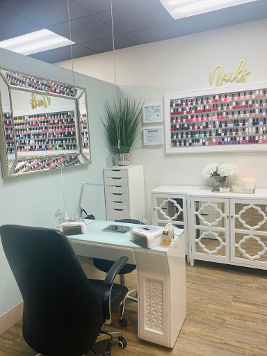 Hair Salon «Blondies Salon», reviews and photos, 426 Sutton Way Suite 112, Grass Valley, CA 95945, USA