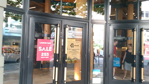 Sportswear Store «Columbia Sportswear», reviews and photos, 911 SW Broadway, Portland, OR 97205, USA