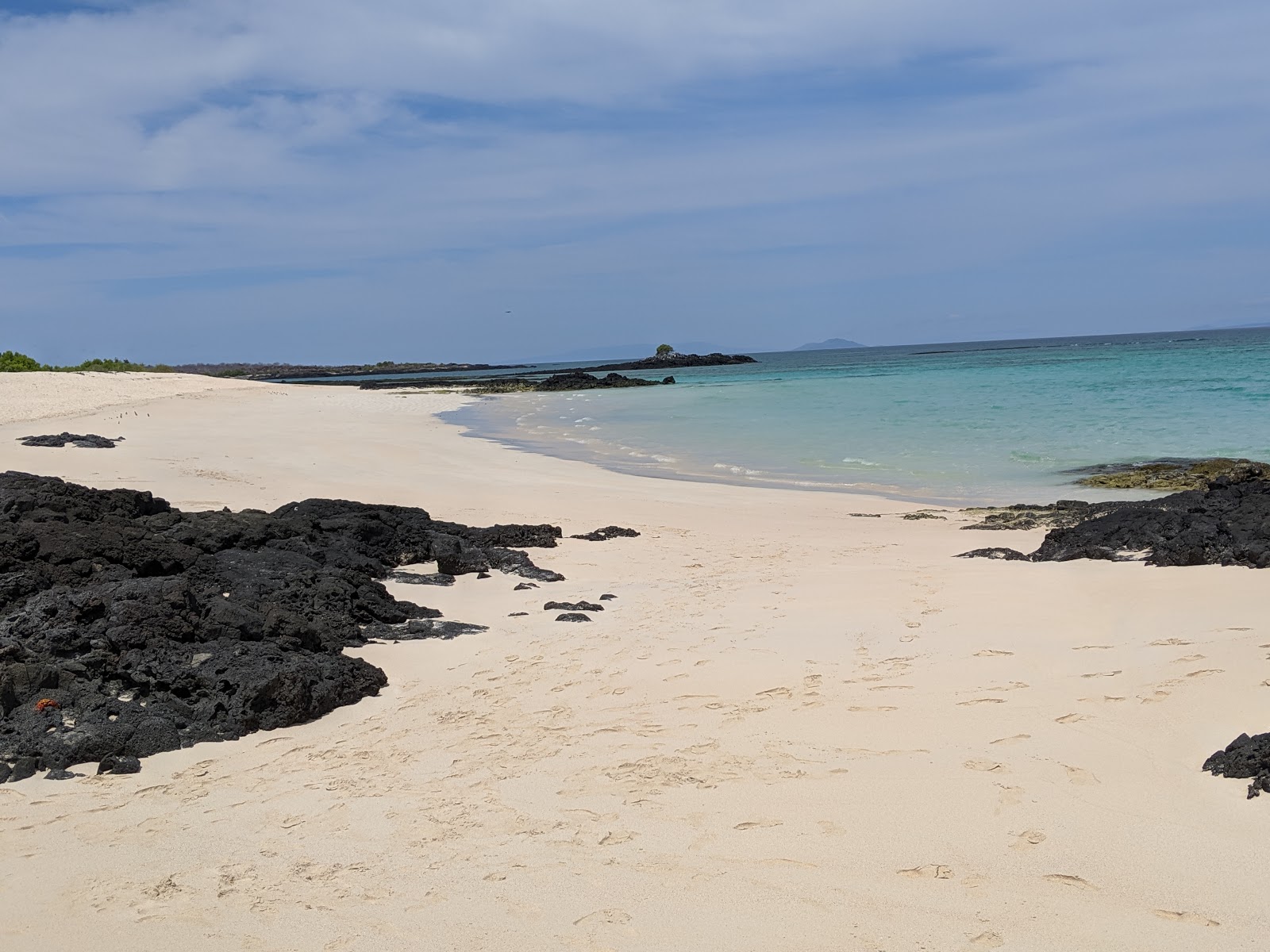 Photo de Playa Las Bachas avec plage spacieuse