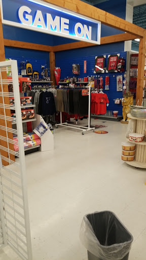 Discount Store «Here Today Lake St Louis», reviews and photos, 6233 Ronald Reagan Dr, Lake St Louis, MO 63367, USA