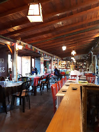Atmosphère du Restaurant Le Resto du Village à Vallon-Pont-d'Arc - n°16