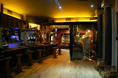 Pub DOMVS MAGNA - Rúa Rafael de Vega Doutor, 8, 27002 Lugo, Spain