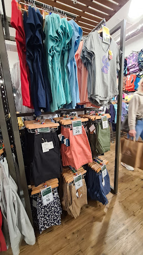 Mountain Warehouse Swindon - McArthurGlen - Sporting goods store