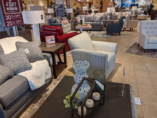 Furniture Store «La-Z-Boy Furniture Galleries», reviews and photos, 7790 Mentor Ave, Mentor, OH 44060, USA