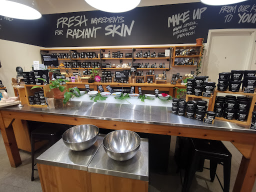 Cosmetics Store «Lush», reviews and photos, 1596 Willowbrook Dr, Houston, TX 77070, USA