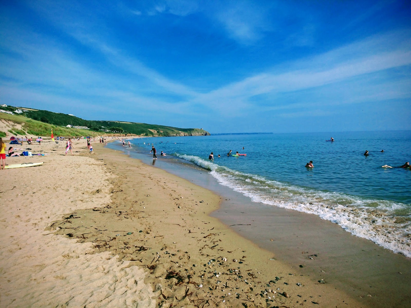 Foto di Praa Sands beach con una superficie del sabbia luminosa