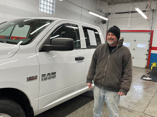 Auto Body Shop «Adams Auto Body and Service Center», reviews and photos, 1811 IL-120, McHenry, IL 60051, USA