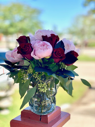 Florist «Florist Of Covington», reviews and photos, 2640 N Hwy 190, Covington, LA 70433, USA