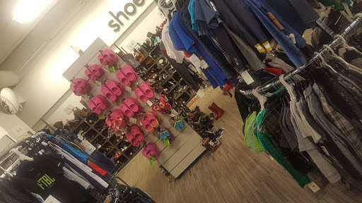 Department Store «Nordstrom Rack Lincoln Park», reviews and photos, 1551 N Sheffield Ave, Chicago, IL 60642, USA