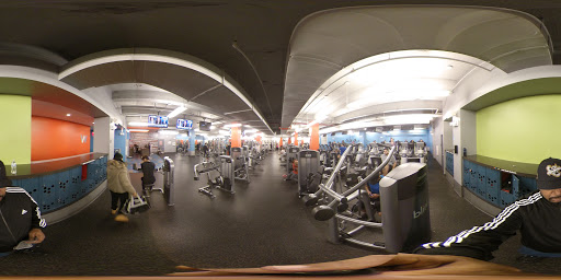 Gym «Blink Fitness Parkchester», reviews and photos, 1380 Metropolitan Ave, Bronx, NY 10462, USA