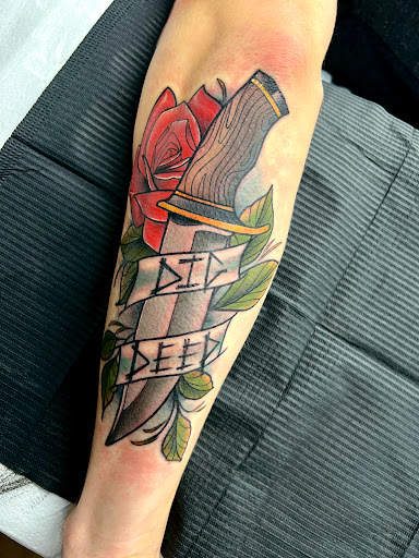 Explore tattoo outline ideas for women, creative tattoo ideas in Norco, available at Live Canvas Tattoo Parlour