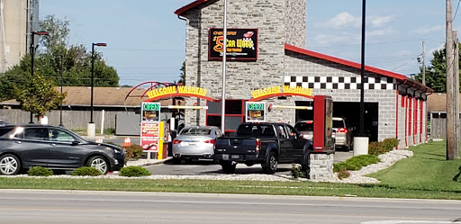 WhiteWater Express Car Wash en Bowling Green