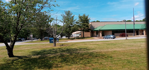 Post Office «United States Postal Service», reviews and photos, 111 Sheldon Rd, Manchester, CT 06042, USA