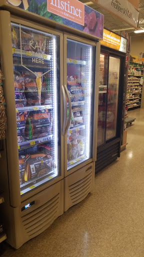 Pet Supply Store «PetSmart», reviews and photos, 1130 SE Everett Mall Way, Everett, WA 98208, USA