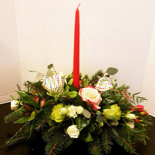 Consignment Shop «Old Bank Flowers Art and Marketplace», reviews and photos, 66 Main St, East Hampton, CT 06424, USA