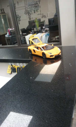 Auto Body Shop «River Oaks Paint & Body», reviews and photos, 4603 Southwest Fwy, Houston, TX 77027, USA