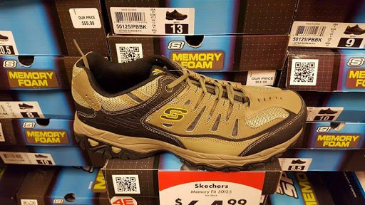 Shoe Store «Shoe Carnival», reviews and photos, 5493 S 76th St, Greendale, WI 53129, USA