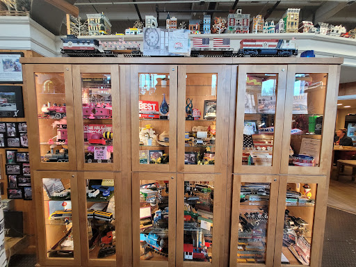 Furniture Store «The Old Cannery Furniture Warehouse», reviews and photos, 13608 Valley Ave E, Sumner, WA 98390, USA