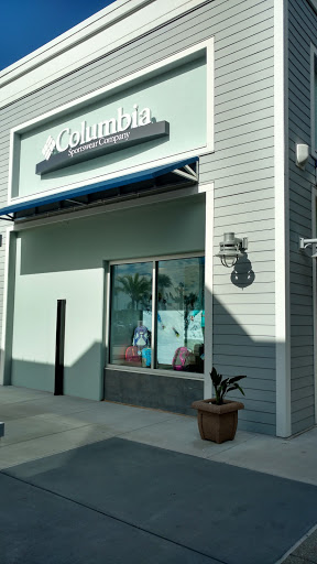 Sportswear Store «Columbia Sportswear Outlet Store at Premium Outlets», reviews and photos, 2300 Grand Cypress Dr #170, Lutz, FL 33559, USA