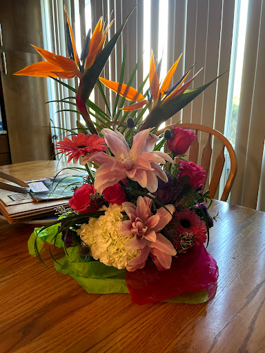 Florist «Morton Grove Florist», reviews and photos, 5741 Dempster St, Morton Grove, IL 60053, USA