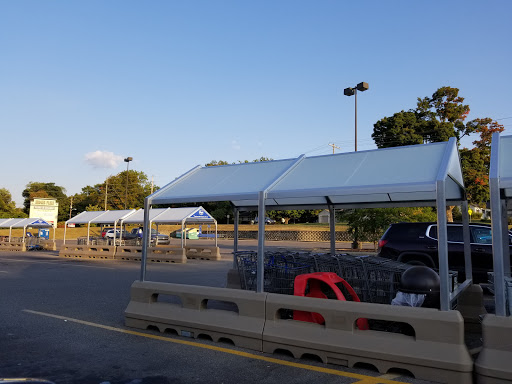 Grocery Store «Kroger», reviews and photos, 821 Indianapolis Rd, Greencastle, IN 46135, USA